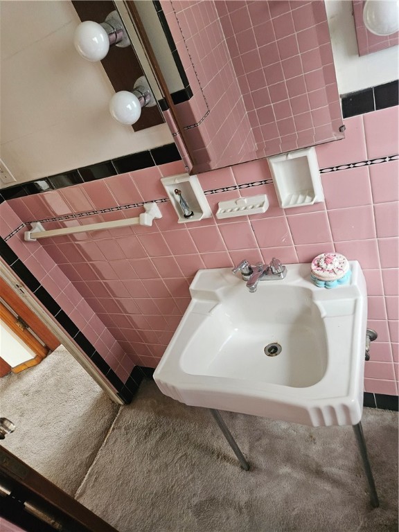 Port Vue, Pennsylvania 15133, United States, 2 Bedrooms Bedrooms, ,1 BathroomBathrooms,Residential,Active,137956