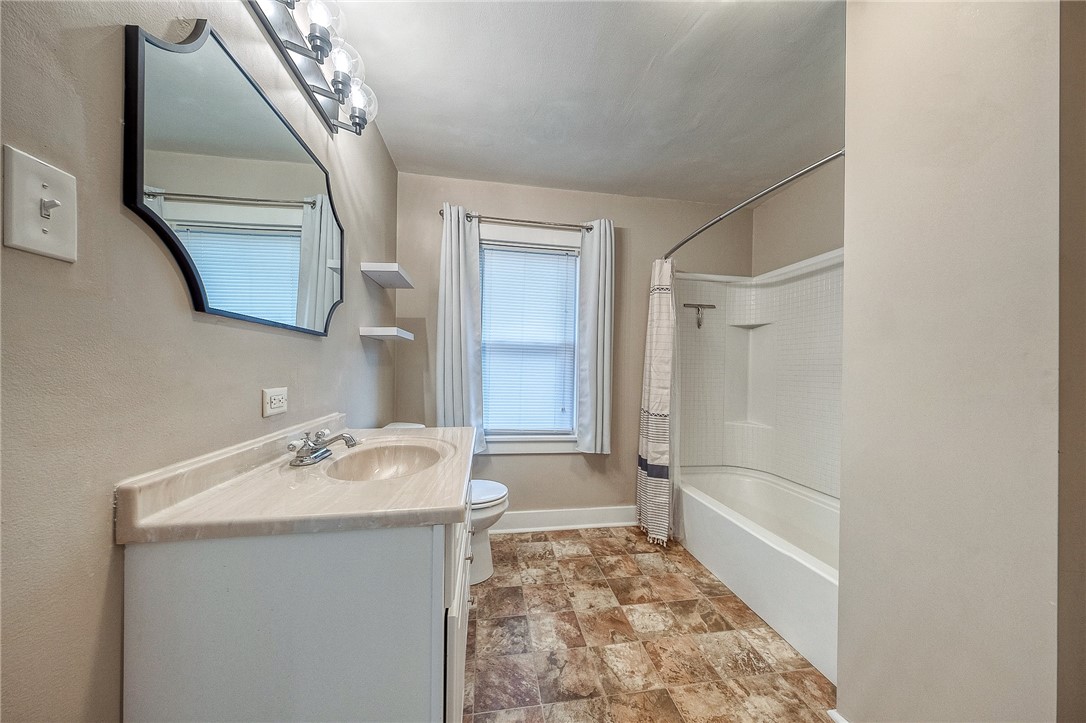 Evans City Boro, Pennsylvania 16033, United States, 3 Bedrooms Bedrooms, ,1 BathroomBathrooms,Residential,Contingent,158038