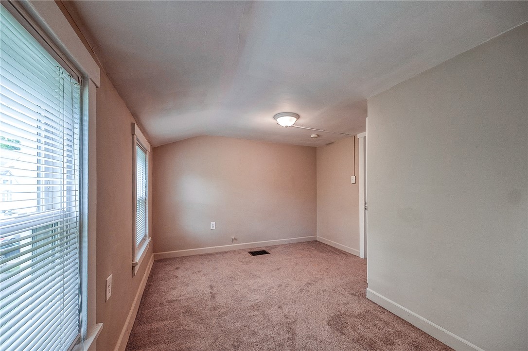 Evans City Boro, Pennsylvania 16033, United States, 3 Bedrooms Bedrooms, ,1 BathroomBathrooms,Residential,Contingent,158038