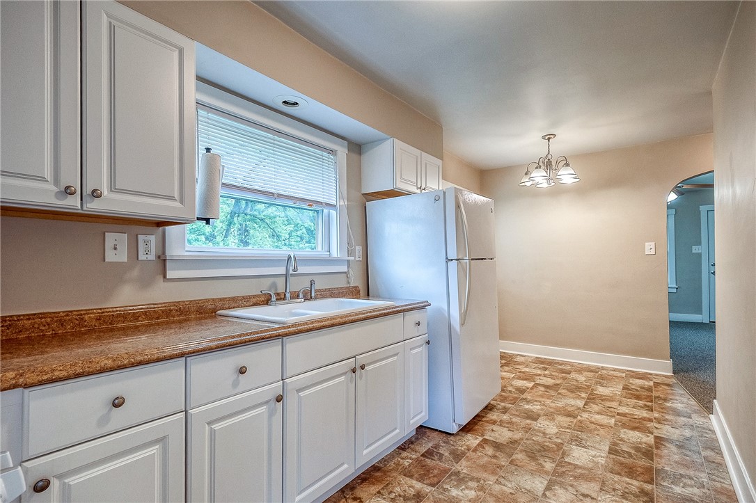 Evans City Boro, Pennsylvania 16033, United States, 3 Bedrooms Bedrooms, ,1 BathroomBathrooms,Residential,Contingent,158038