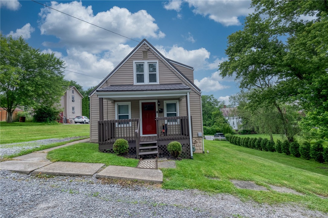 Evans City Boro, Pennsylvania 16033, United States, 3 Bedrooms Bedrooms, ,1 BathroomBathrooms,Residential,Contingent,158038