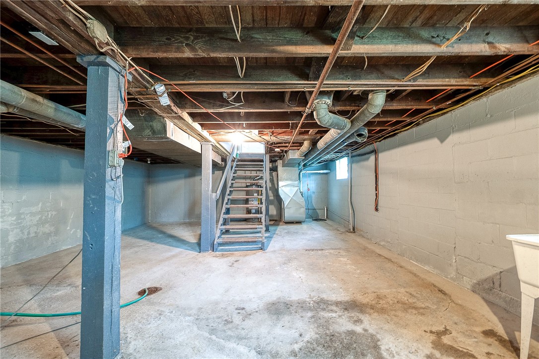 Evans City Boro, Pennsylvania 16033, United States, 3 Bedrooms Bedrooms, ,1 BathroomBathrooms,Residential,Contingent,158038