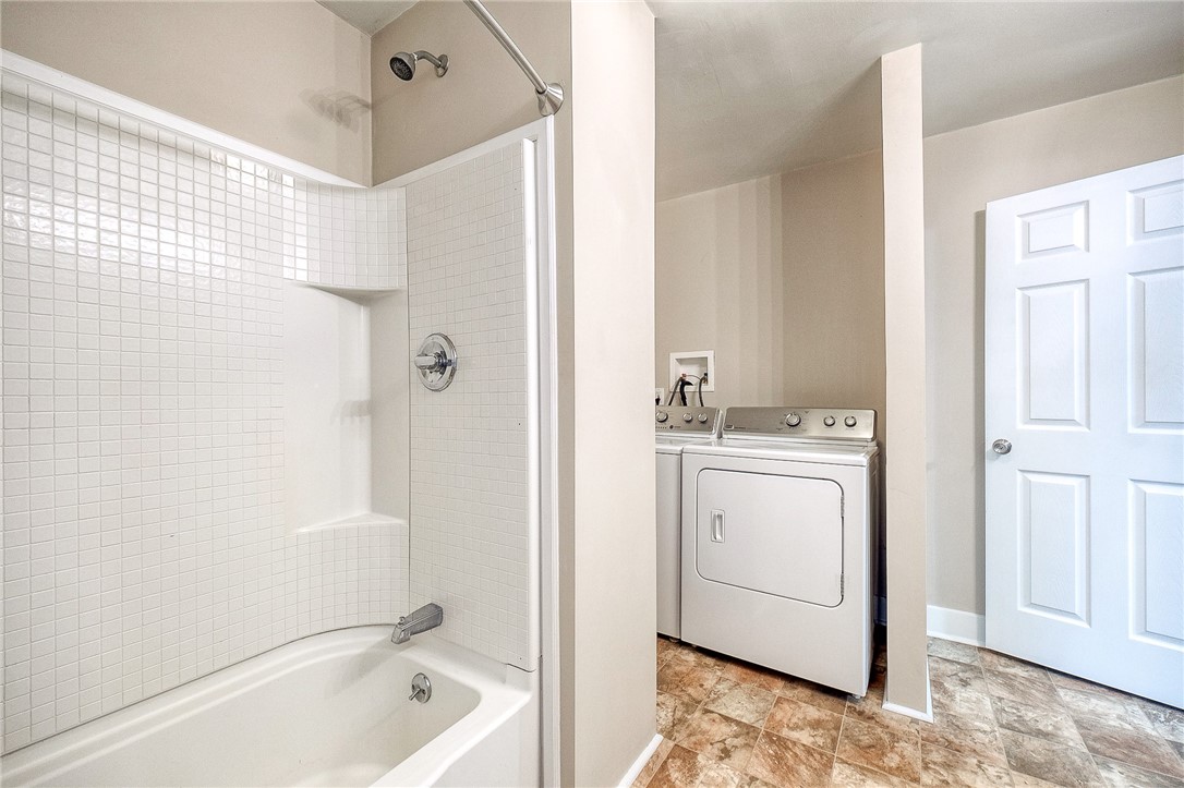 Evans City Boro, Pennsylvania 16033, United States, 3 Bedrooms Bedrooms, ,1 BathroomBathrooms,Residential,Contingent,158038