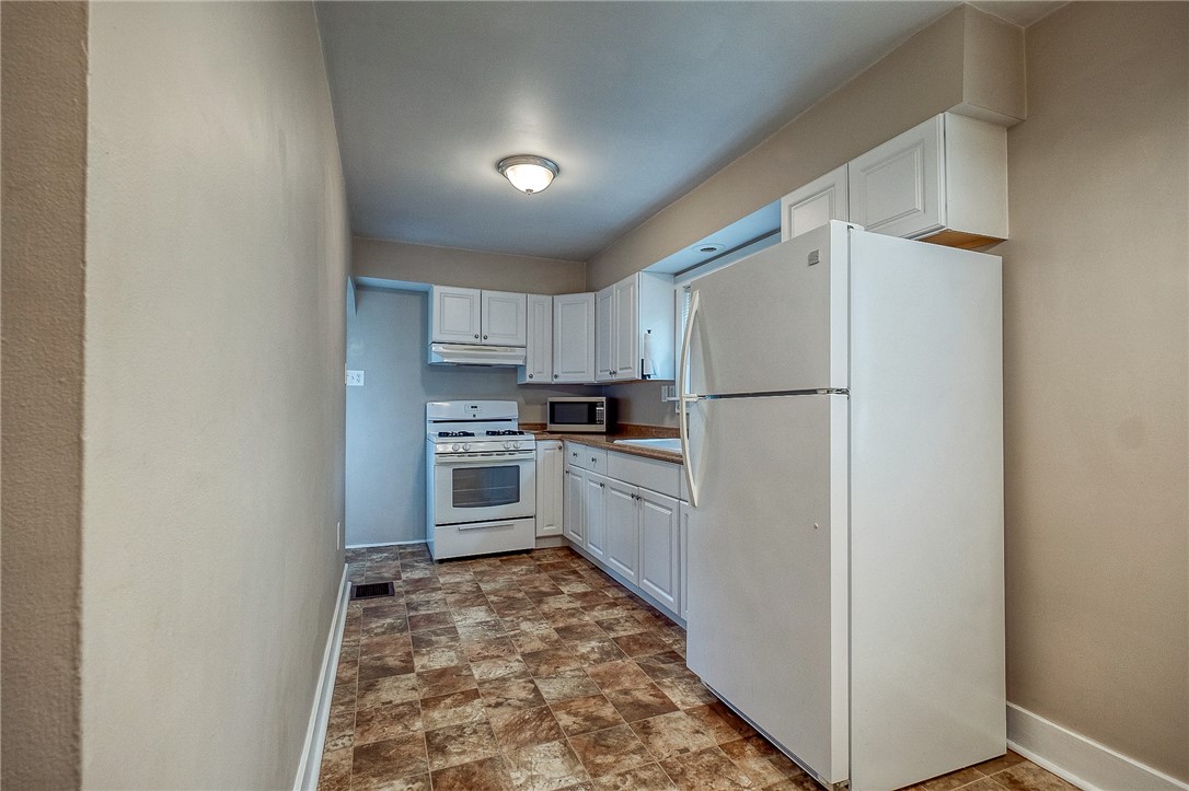 Evans City Boro, Pennsylvania 16033, United States, 3 Bedrooms Bedrooms, ,1 BathroomBathrooms,Residential,Contingent,158038