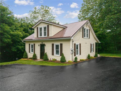 Photo of 617 Pacek Rd, Greensburg, PA 15601 (MLS # 1761420)