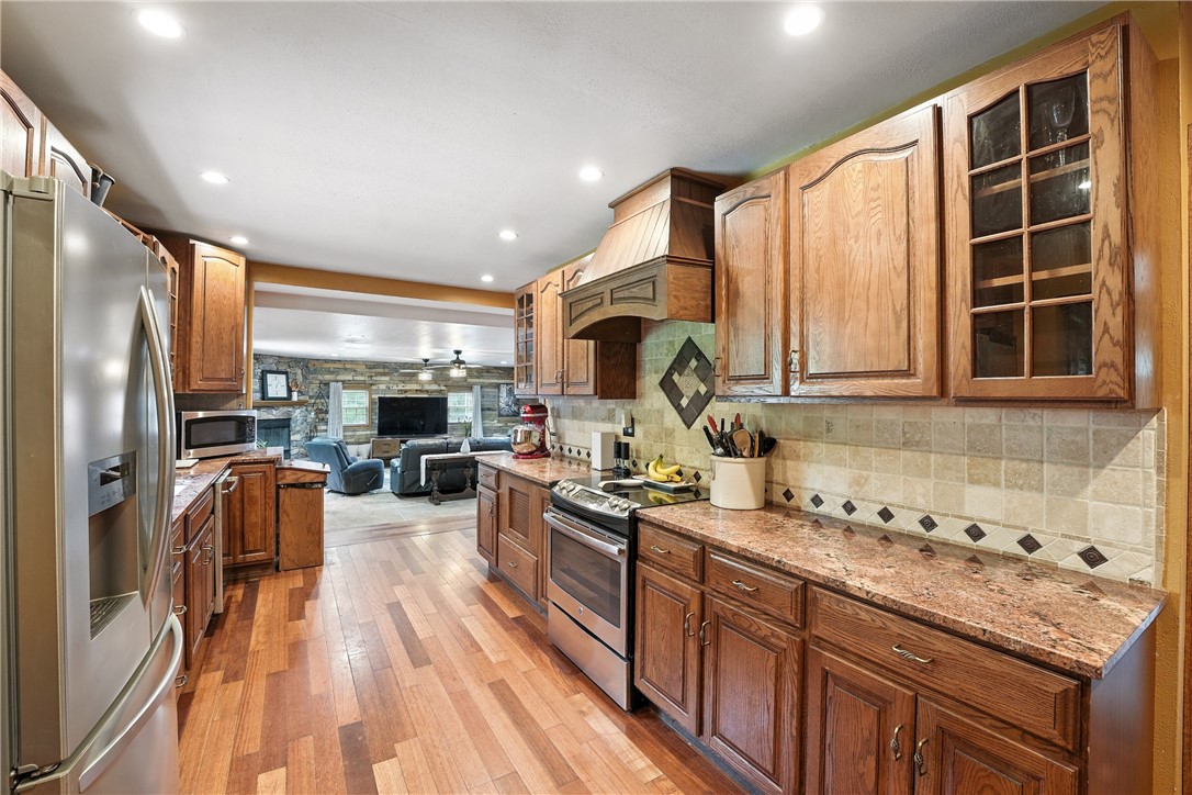 8 Stephen Dr
