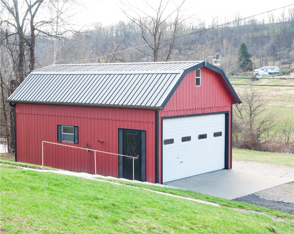 1635 E Roy Furman Hwy