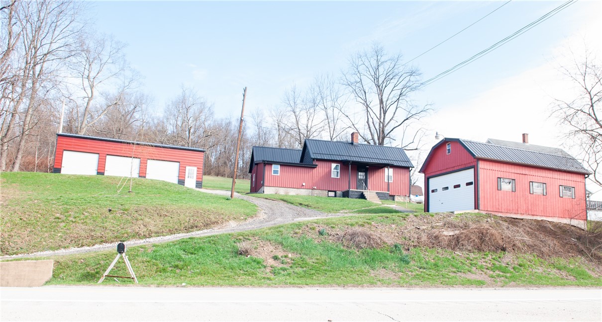 1635 E Roy Furman Hwy