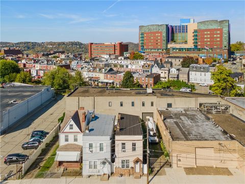 Photo of 4427-31 Howley St, Pittsburgh, PA 15224 (MLS # 1742247)