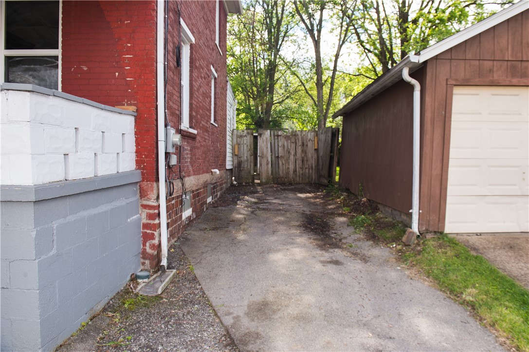 120 N 6th Avenue