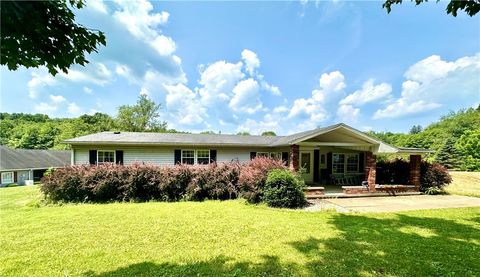 Photo of 107 Rose Ln, Rimersburg, PA 16248 (MLS # 1733428)