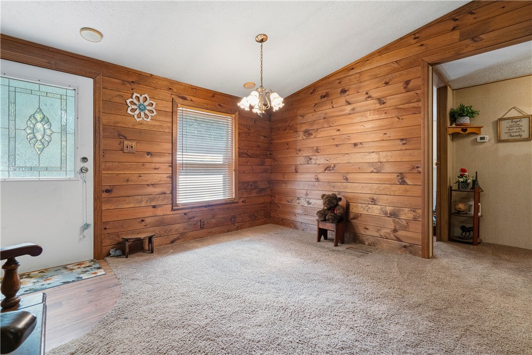 136 Bassett Rd