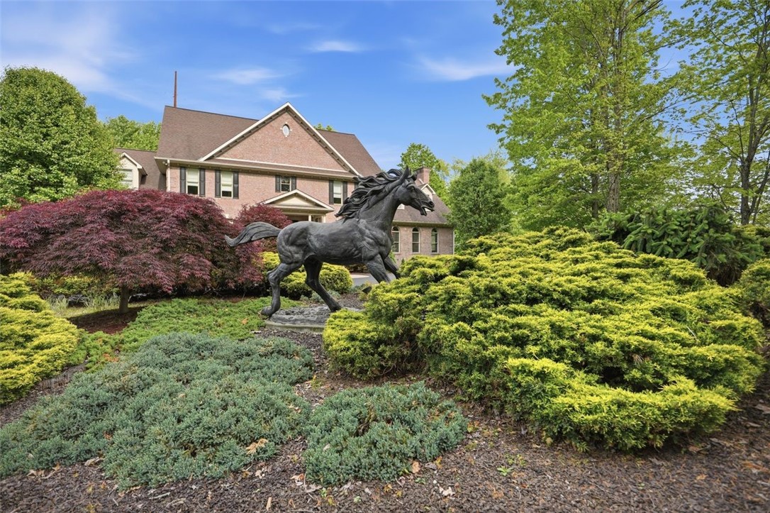 1040 Chanticleer Dr