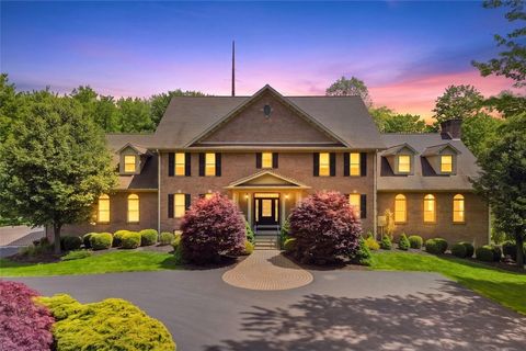 Photo of 1040 Chanticleer Dr, Crescent, PA 15046 (MLS # 1752541)