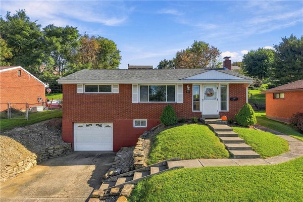 922 MAPLEWOOD DR, PITTSBURGH, PA 15234 - Image c6b50e3f4f8d7dcaa6fd10ea9234878a/1738602950