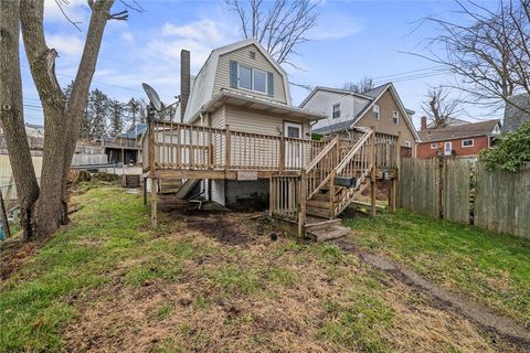 Photo of 2004 Woodmont Ave, New Kensington, PA 15068 (MLS # 1737266)