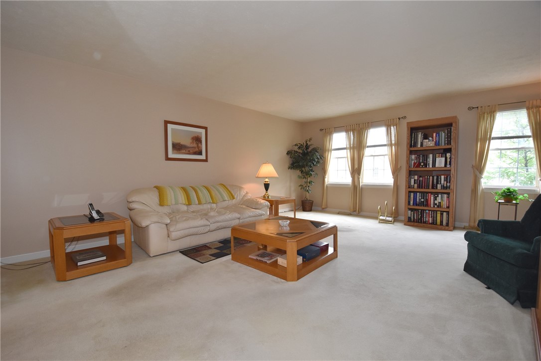 118 Paddock Ln Ln, Whitehall, Pennsylvania image 5