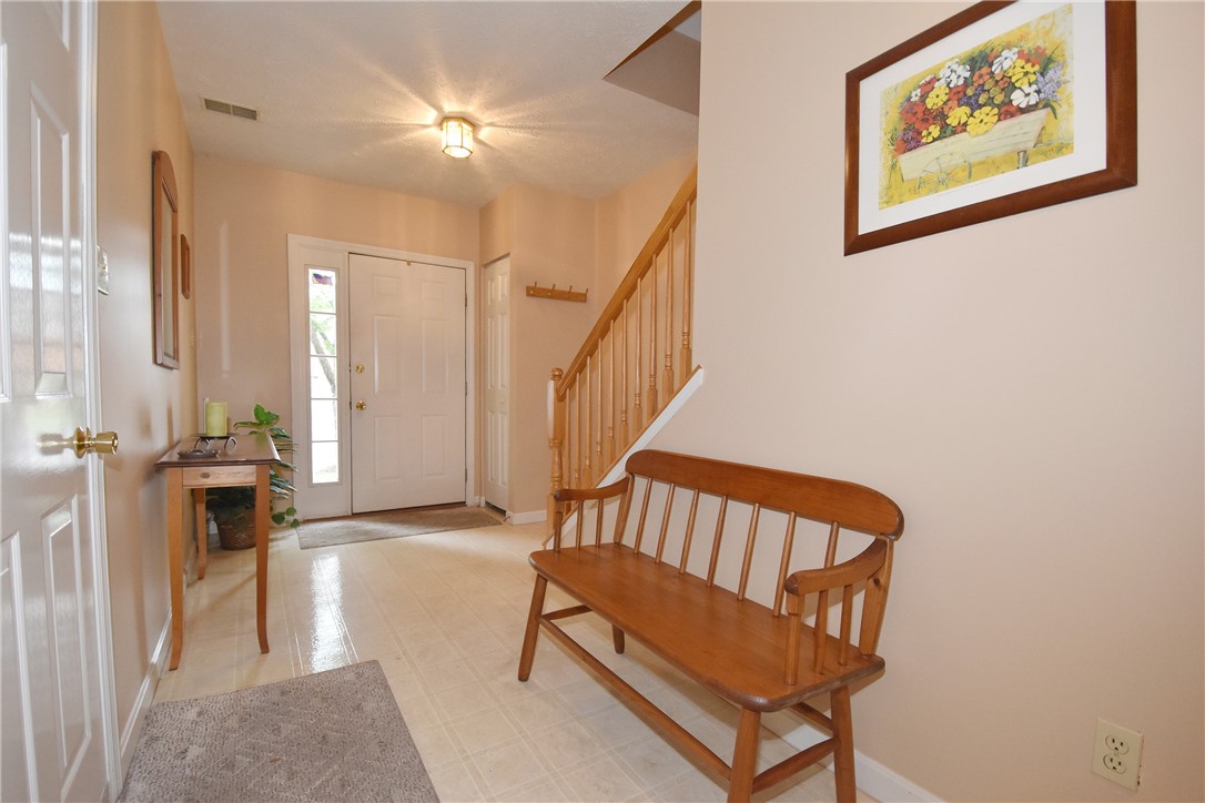 118 Paddock Ln Ln, Whitehall, Pennsylvania image 4
