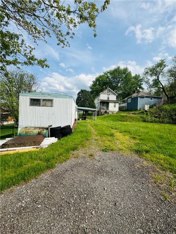 1013 Shutterly St, California, Pennsylvania image 6