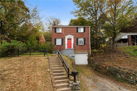 Photo of 1525 Collins Rd, Pittsburgh, PA 15221 (MLS # 1729510)