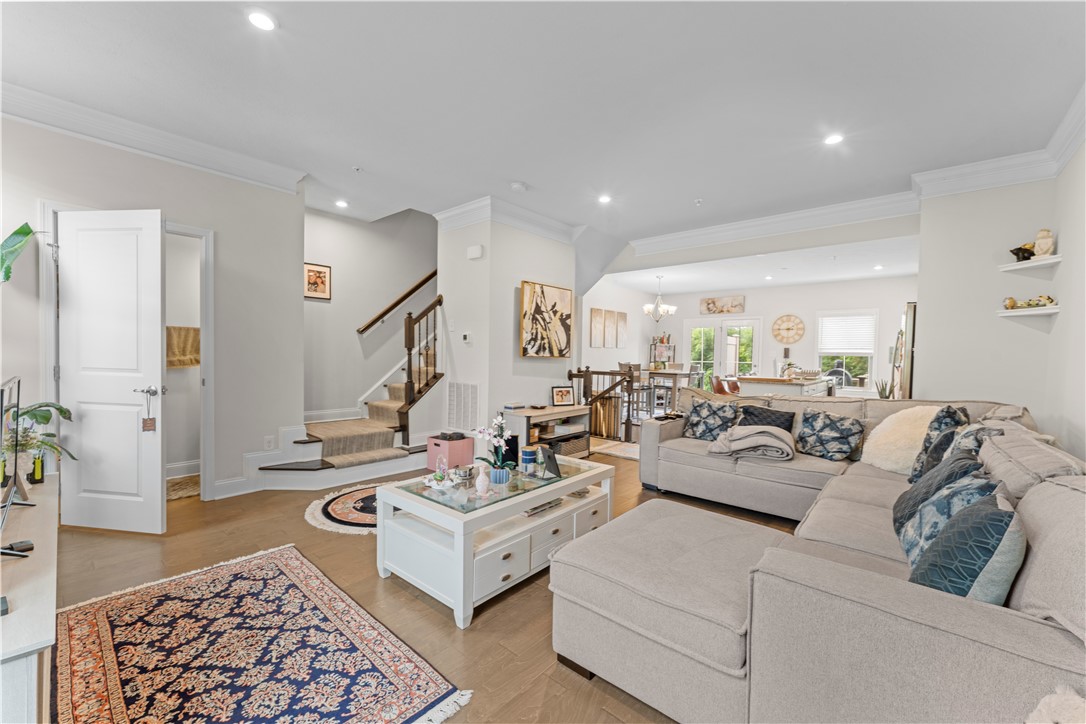 483 Fairmont Dr