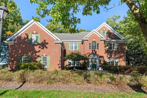 115 Lyndhurst Cir Pine Twp PA 15090