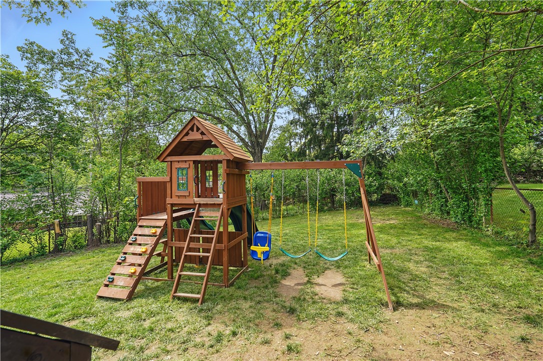 Penn Hills, Pennsylvania 15235, United States, 4 Bedrooms Bedrooms, ,2 BathroomsBathrooms,Residential,Contingent,144045