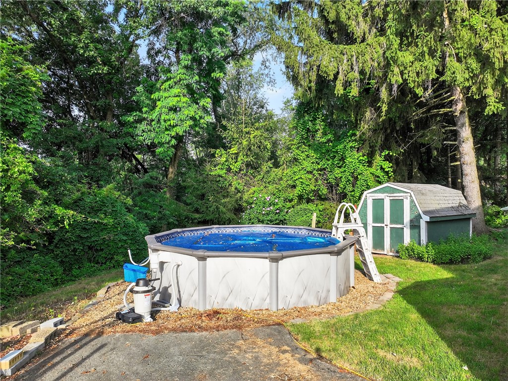 Ross Twp, Pennsylvania 15237, United States, 3 Bedrooms Bedrooms, ,2 BathroomsBathrooms,Residential,Active,173747