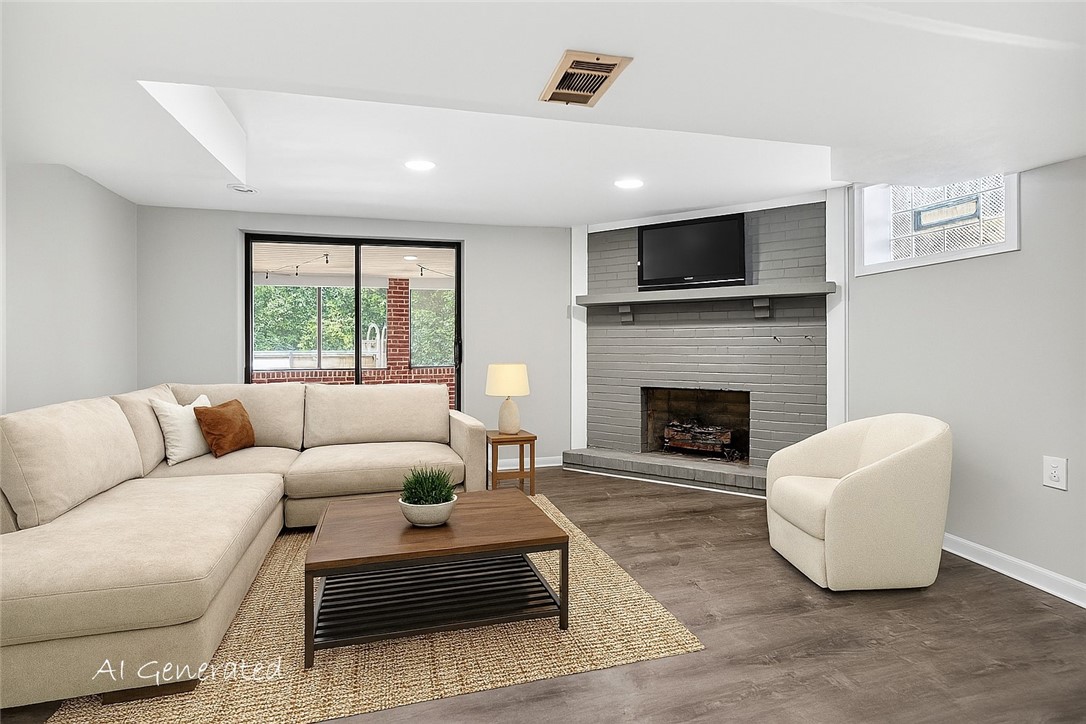 Ross Twp, Pennsylvania 15237, United States, 3 Bedrooms Bedrooms, ,2 BathroomsBathrooms,Residential,Active,173747