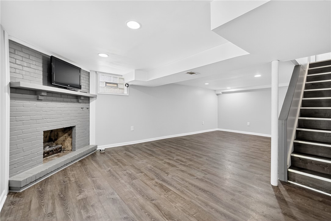 Ross Twp, Pennsylvania 15237, United States, 3 Bedrooms Bedrooms, ,2 BathroomsBathrooms,Residential,Active,173747