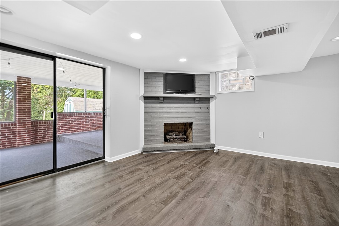 Ross Twp, Pennsylvania 15237, United States, 3 Bedrooms Bedrooms, ,2 BathroomsBathrooms,Residential,Active,173747