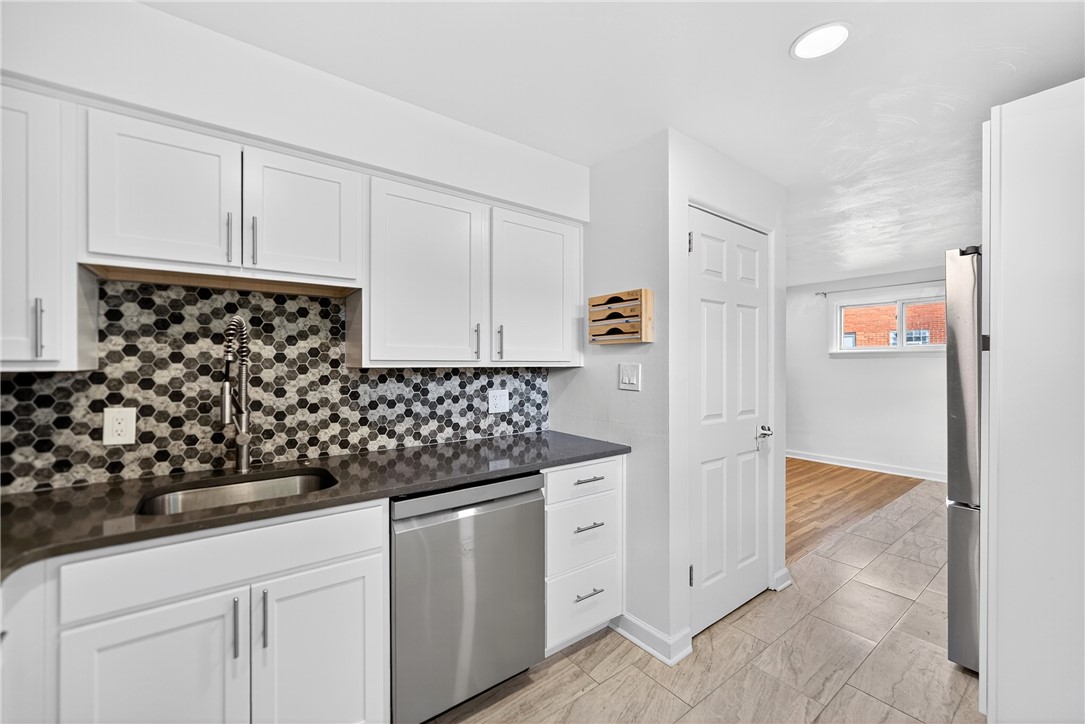 Ross Twp, Pennsylvania 15237, United States, 3 Bedrooms Bedrooms, ,2 BathroomsBathrooms,Residential,Active,173747