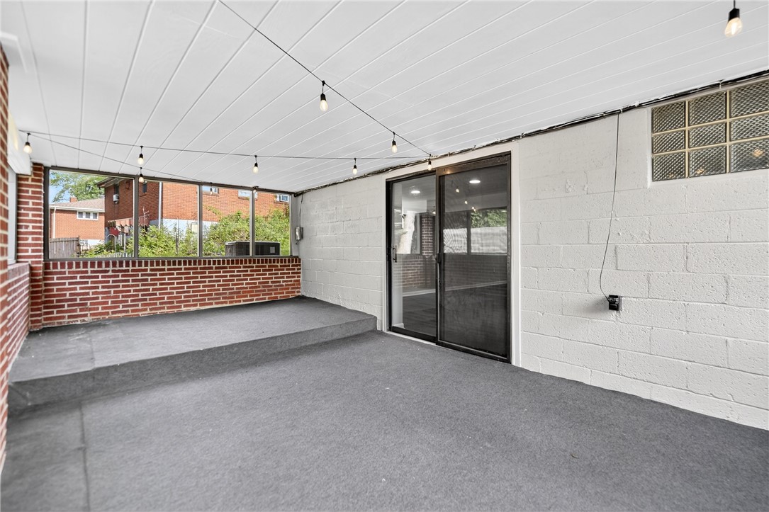 Ross Twp, Pennsylvania 15237, United States, 3 Bedrooms Bedrooms, ,2 BathroomsBathrooms,Residential,Active,173747