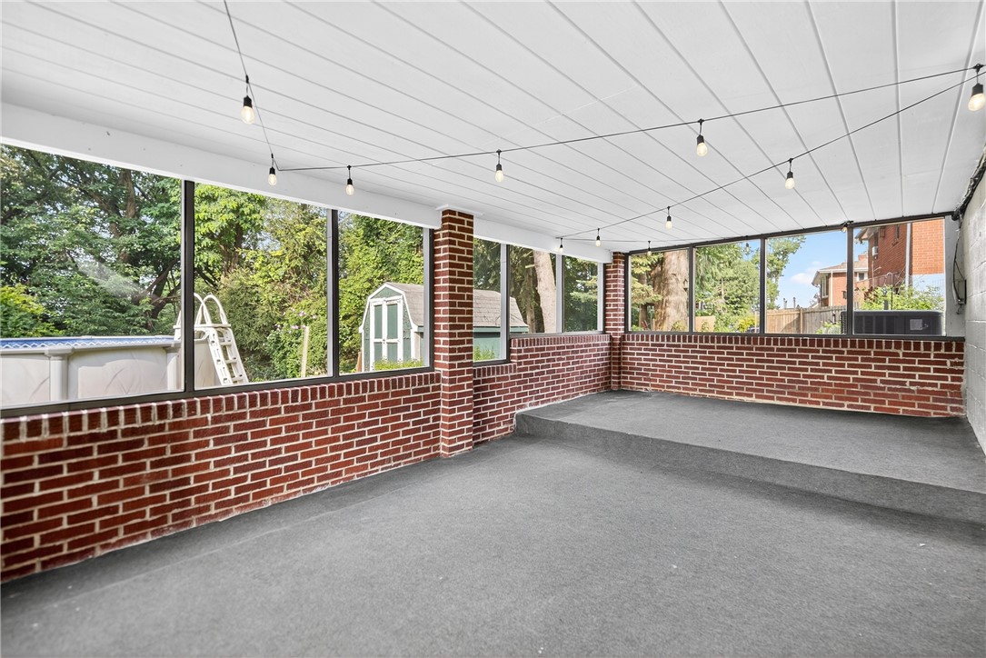 Ross Twp, Pennsylvania 15237, United States, 3 Bedrooms Bedrooms, ,2 BathroomsBathrooms,Residential,Active,173747