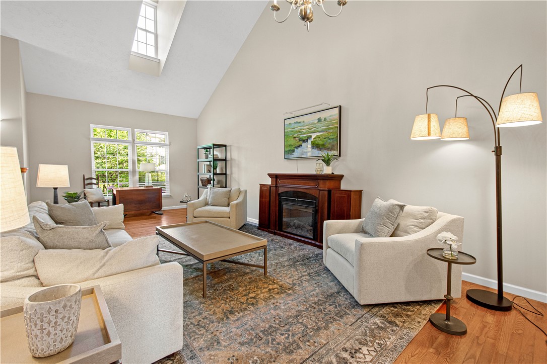 168 Kensington Dr