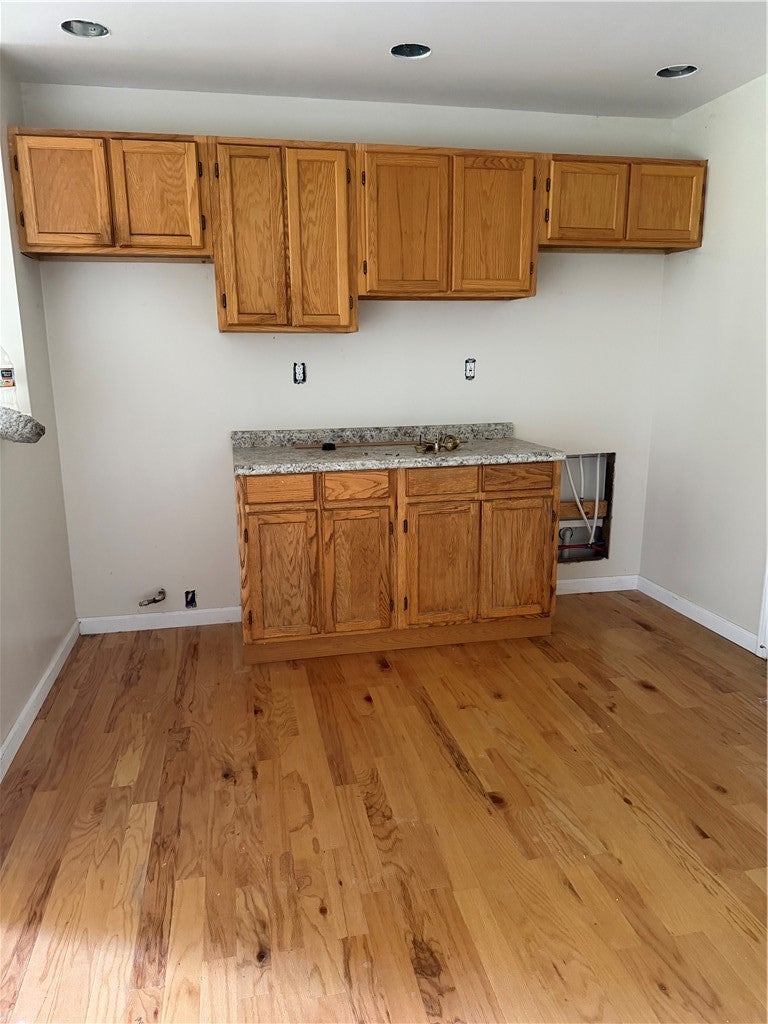 422 W Carter Dr