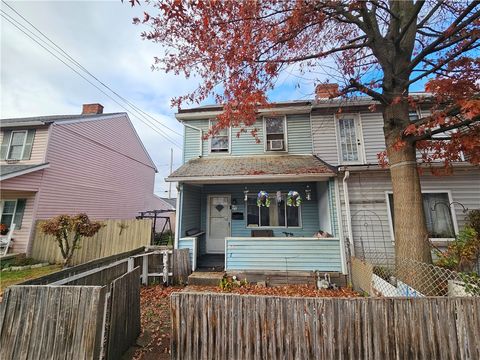 Photo of 116 Orchard St, Mc Kees Rocks, PA 15136 (MLS # 1732217)