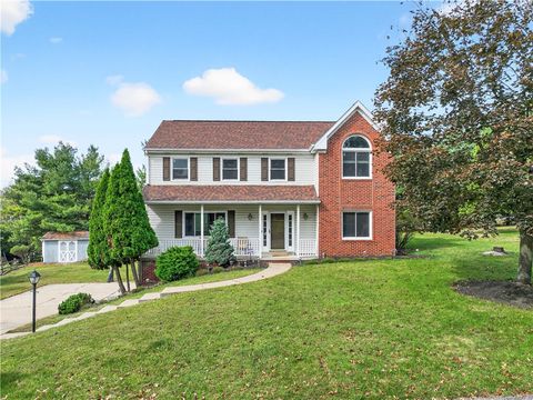Photo of 628 Tara Ct, Pittsburgh, PA 15237 (MLS # 1725987)