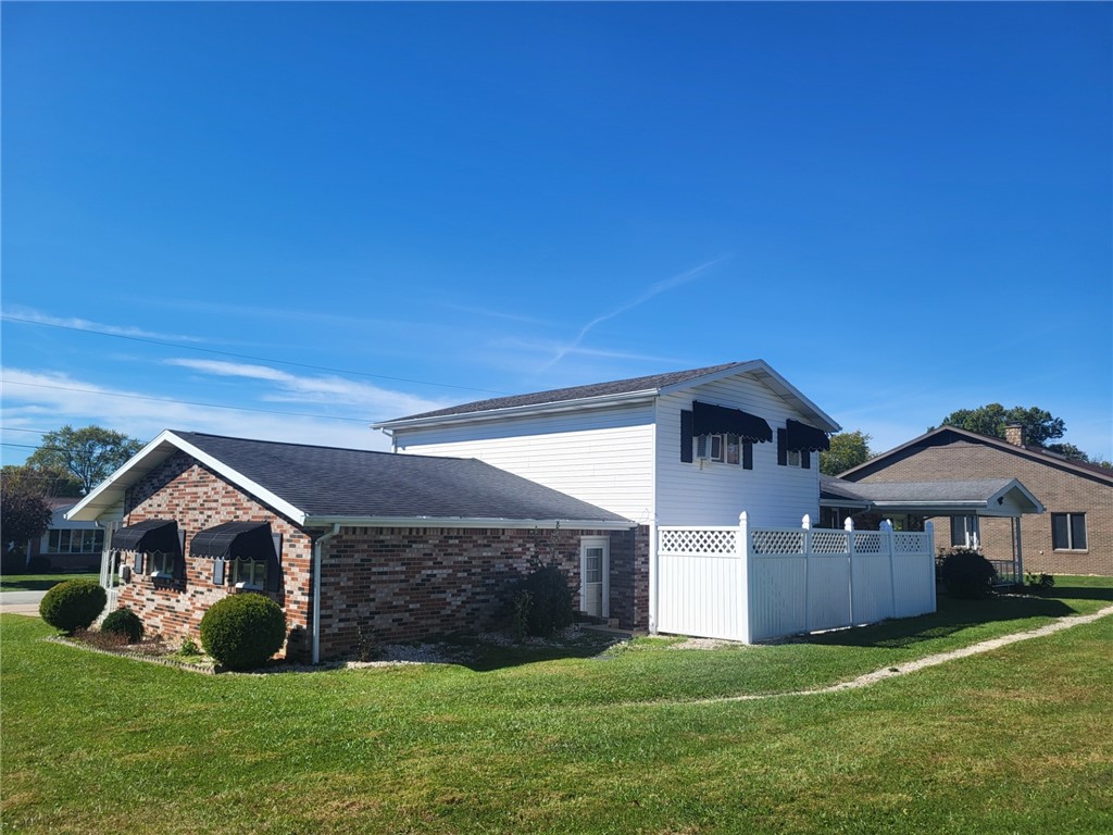 44 Clover Dr