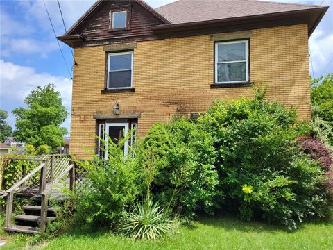 26 Clarksville Street, Greenville Boro - Mer, PA 16125 - MLS#: 1665012