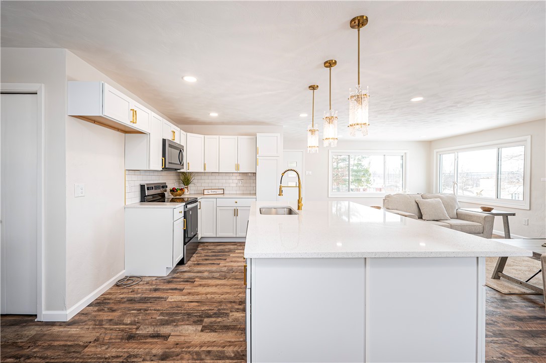 Hempfield Twp - Wml, Pennsylvania 15601, United States, 3 Bedrooms Bedrooms, ,3 BathroomsBathrooms,Residential,Pending,2262