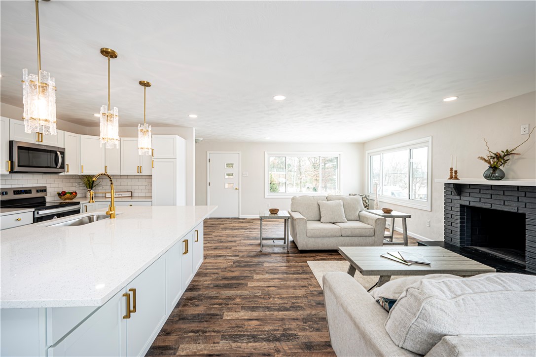 Hempfield Twp - Wml, Pennsylvania 15601, United States, 3 Bedrooms Bedrooms, ,3 BathroomsBathrooms,Residential,Pending,2262