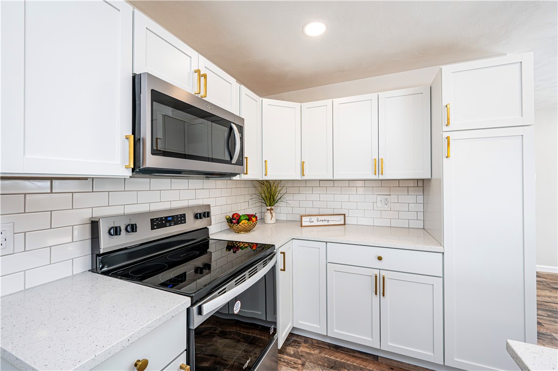 Hempfield Twp - Wml, Pennsylvania 15601, United States, 3 Bedrooms Bedrooms, ,3 BathroomsBathrooms,Residential,Pending,2262