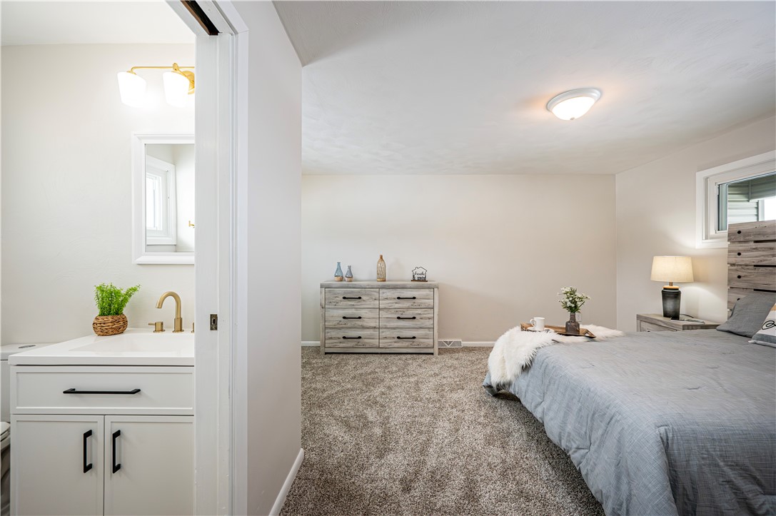 Hempfield Twp - Wml, Pennsylvania 15601, United States, 3 Bedrooms Bedrooms, ,3 BathroomsBathrooms,Residential,Pending,2262