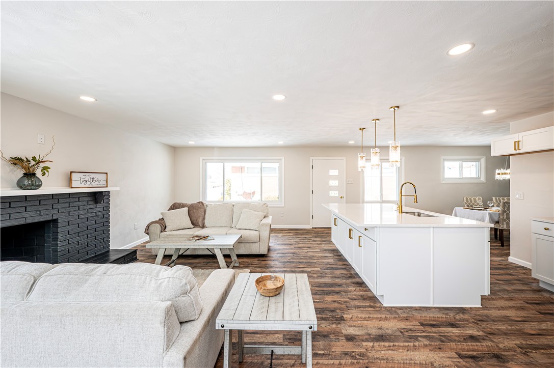 Hempfield Twp - Wml, Pennsylvania 15601, United States, 3 Bedrooms Bedrooms, ,3 BathroomsBathrooms,Residential,Pending,2262