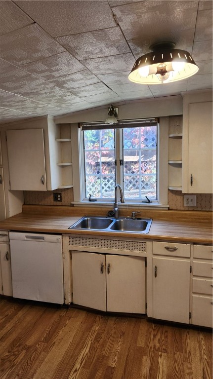 Oil City, Pennsylvania 16301, United States, 2 Bedrooms Bedrooms, ,1 BathroomBathrooms,Residential,Active,223326