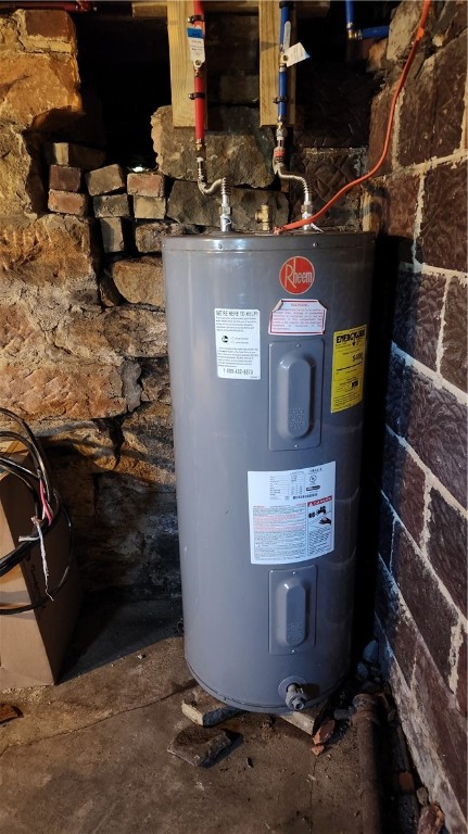 Oil City, Pennsylvania 16301, United States, 2 Bedrooms Bedrooms, ,1 BathroomBathrooms,Residential,Active,223326