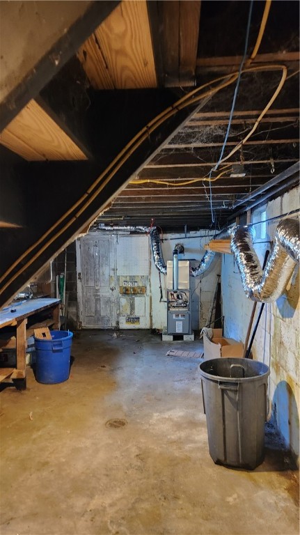 Oil City, Pennsylvania 16301, United States, 2 Bedrooms Bedrooms, ,1 BathroomBathrooms,Residential,Active,223326