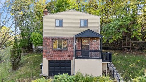 Photo of 1670 Breining St, Pittsburgh, PA 15234 (MLS # 1736719)