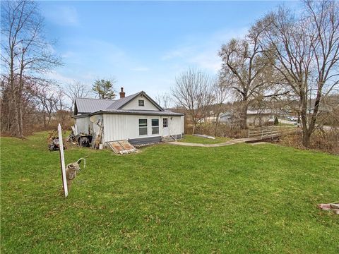 Photo of 26 Mcnair Ave, Slovan, PA 15078 (MLS # 1731346)